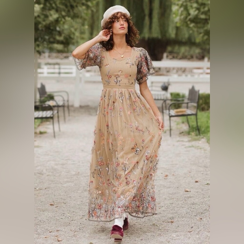 Ivy City Co Fauna Floral Embroidered Dress